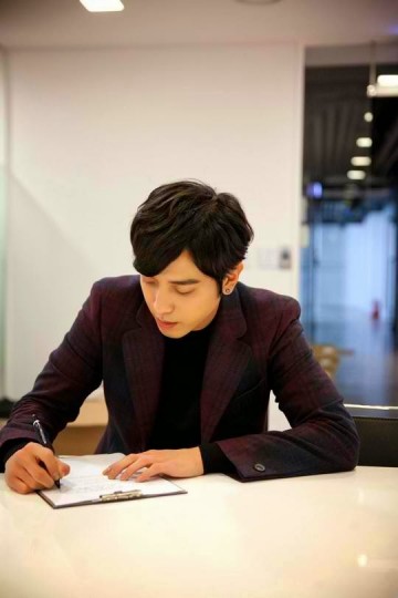 Jung Yong-Hwa Fotoğrafı