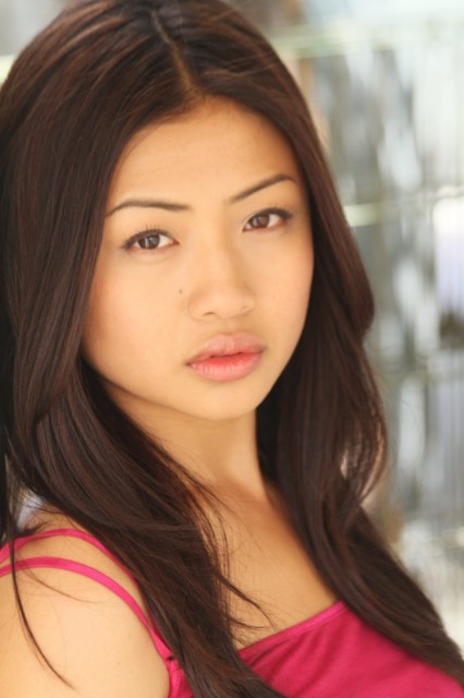 Brianne Tju Fotoğrafı