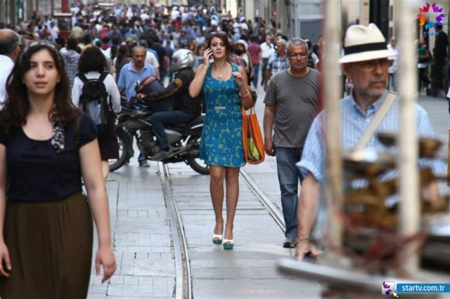 Gizem Karaca Fotoğrafı