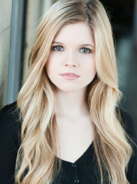 Ana Mulvoy-Ten Fotoğrafı