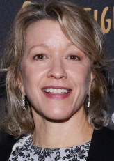 Linda Emond fotoğrafı