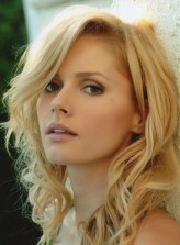 Brianna Brown fotoğrafı