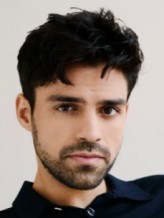 Sean Teale fotoğrafı