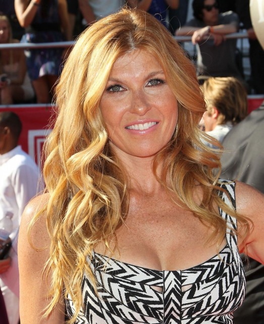 Connie Britton fotoğrafı