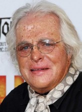 Richard Lynch fotoğrafı