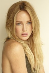 Caity Lotz fotoğrafı