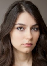 Esra İşgüzar fotoğrafı