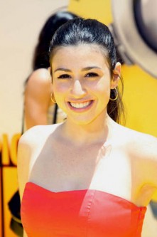 Dana Gaier Fotoğrafı