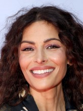 Sarah Shahi fotoğrafı