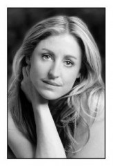 Flora Montgomery fotoğrafı