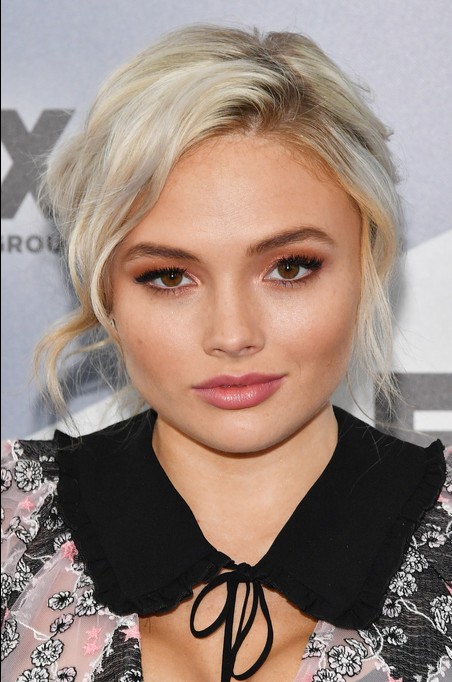 Natalie Alyn Lind Fotoğrafı