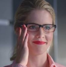 Emily Bett Rickards Fotoğrafı