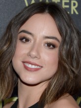 Chloe Bennet fotoğrafı