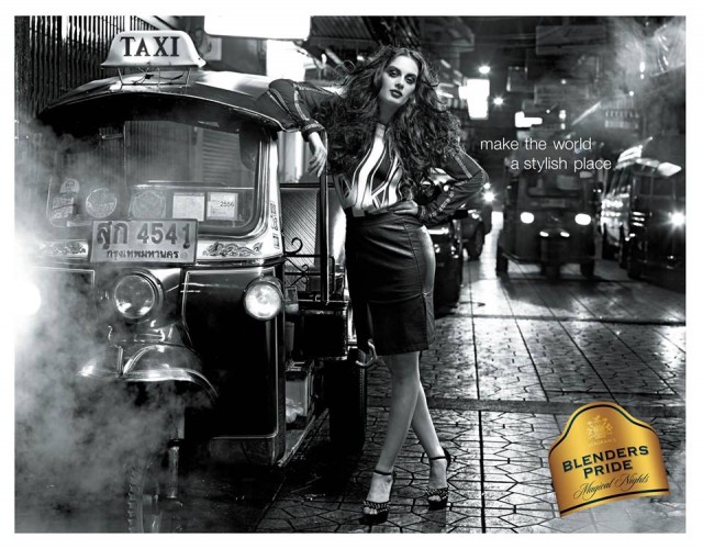 Evelyn Sharma Fotoğrafı