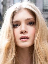 Elena Kampouris fotoğrafı