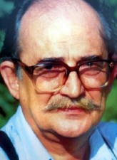 Oğuz Aral fotoğrafı