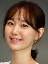 Lee Yoo-Young fotoğrafı