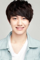 Kwak Dong-Yeon fotoğrafı