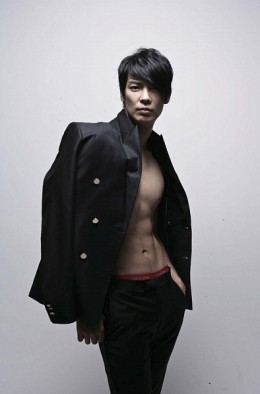 Kang Eun-Tak fotoğrafı