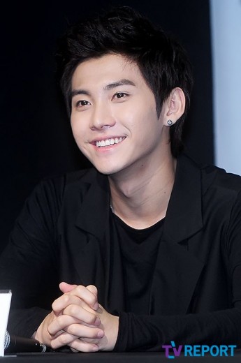 Song Seung-Hyun Fotoğrafı