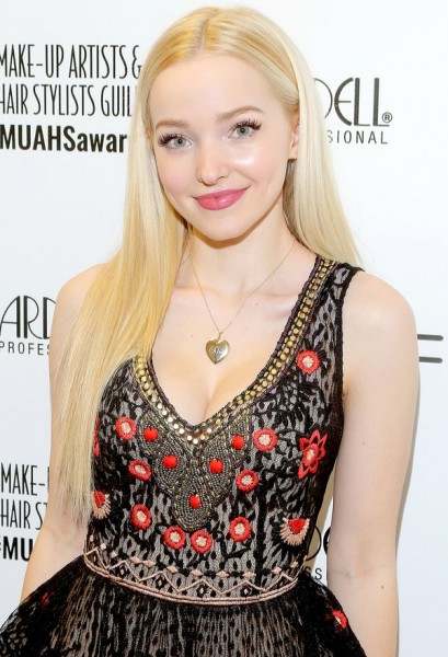 Dove Cameron Fotoğrafı