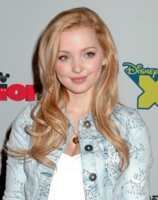Dove Cameron Fotoğrafı
