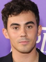 Tyler Alvarez fotoğrafı
