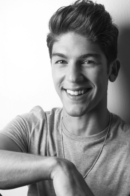 Rahart Adams Fotoğrafı