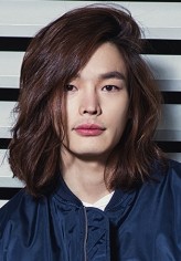 Choi Young-min fotoğrafı