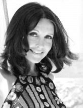 Anjanette Comer fotoğrafı