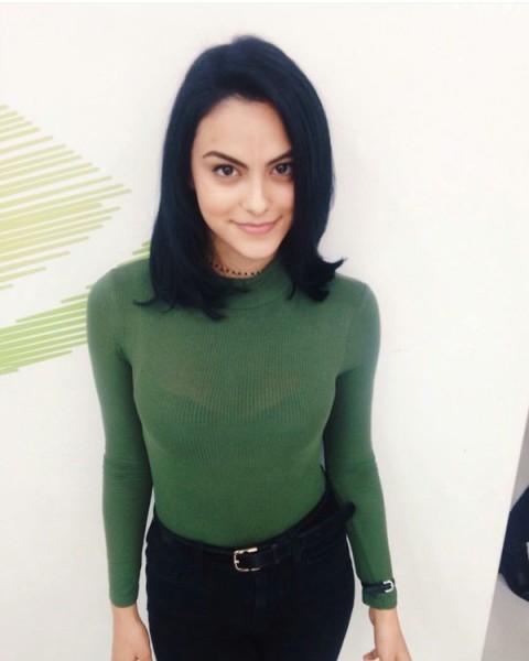 Camila Mendes Fotoğrafı