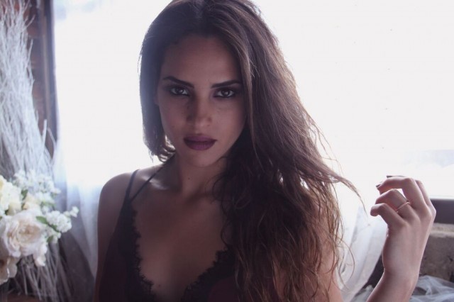 Adria Arjona Fotoğrafı
