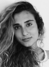 Zeynep Gülay fotoğrafı