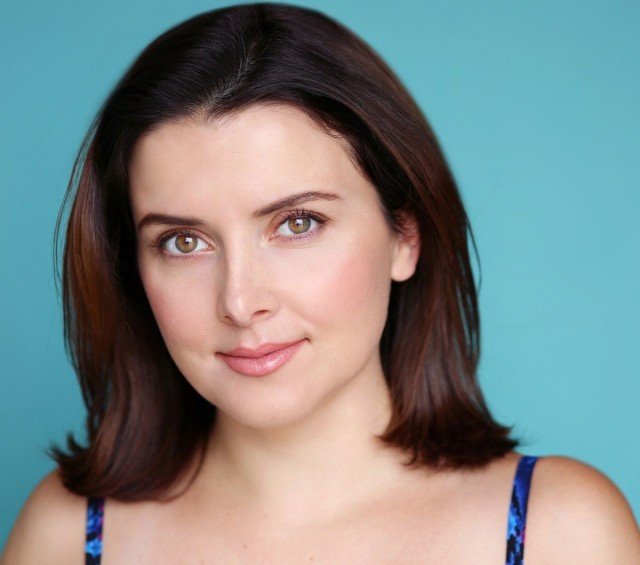 Ashley Lenz Fotoğrafı