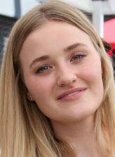 AJ Michalka fotoğrafı