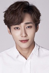 Kim Sung-Joo fotoğrafı