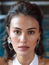 Gülper Özdemir fotoğrafı