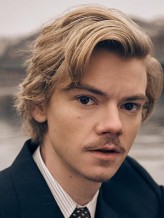 Thomas Brodie-Sangster fotoğrafı