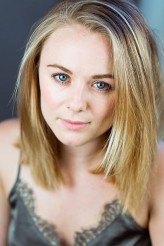 Lora  Burke fotoğrafı