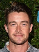 Robert Buckley fotoğrafı