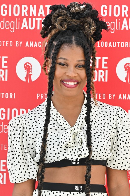 Dominique Fishback Fotoğrafı