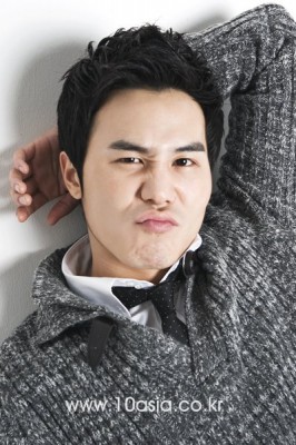 Lee Yool Fotoğrafı