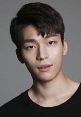 Wi Ha-Joon fotoğrafı
