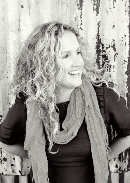 Becca Fitzpatrick fotoğrafı