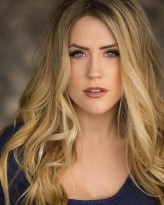 Emily Ashby fotoğrafı