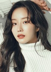 Moon Ye-Won fotoğrafı