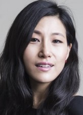 Lee Joo-Young (i) fotoğrafı