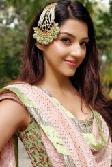 Mehreen Pirzada fotoğrafı