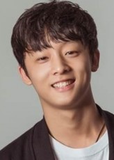 Yoon Kyung-ho (i) fotoğrafı