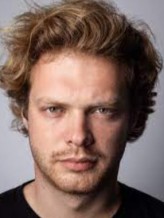 Piotr Pacek fotoğrafı